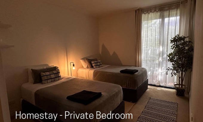 Richmond North Casa | Homestay - Yarra River Boulevard - Private Room