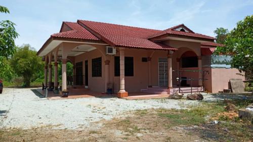 Cherang Ruku Casa | Homestay Zahra Sri Bayu