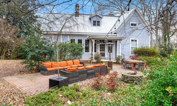 Fairburn Casa | Homestead Away from Home
