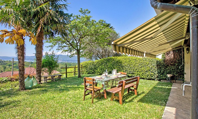 Besozzo Casa | HomeSweetHome Garden&LakeView, Besozzo, Italy