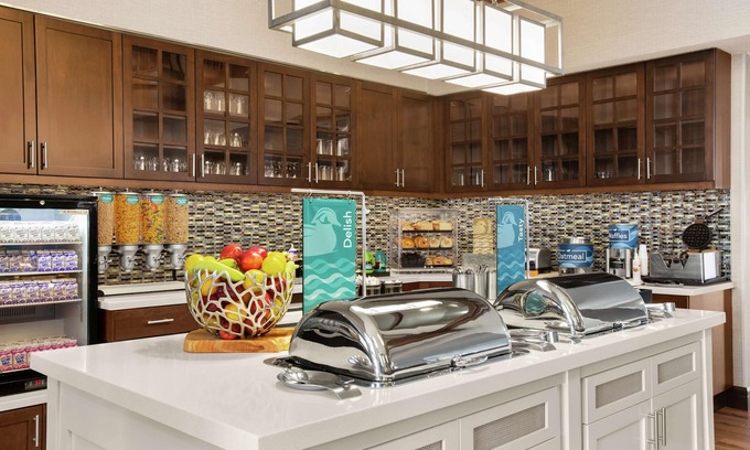 Waldron Hotel | Homewood Suites by Hilton Kansas City-Airport