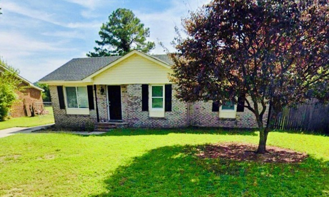 Greenville Casa | Homey Bungalow 3 min to ECU, Hospital & Uptown