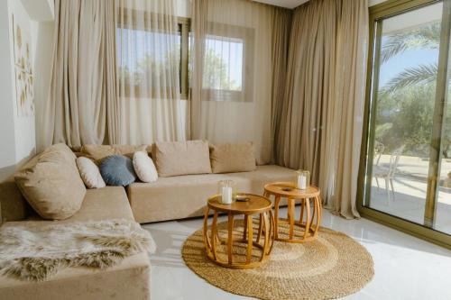 Agios Nikolaos Apartamento | Homey Comfort and Elegance at Olive Grove!