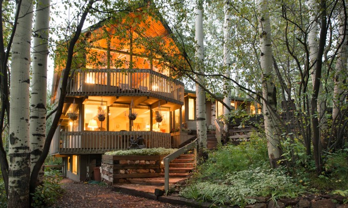 Aspen Cabina | Homey Lodge - private hot tub, walk to lifts at Highlands of Aspen