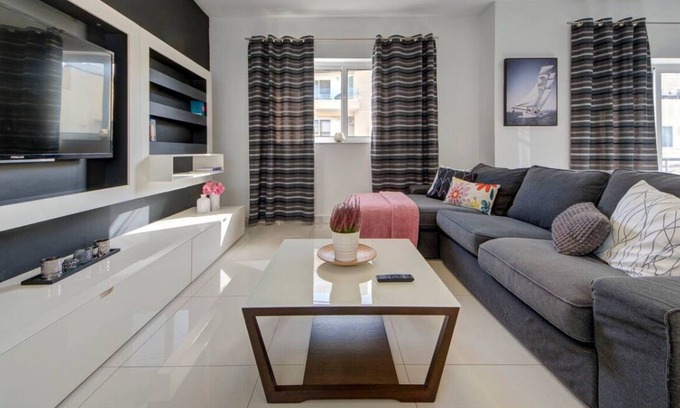 Swieqi Apartamento | Homey & Modern 2BR home in an amazing location