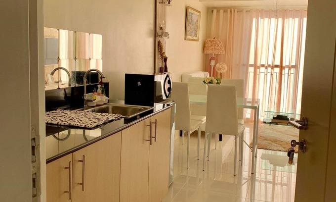 Amadeo Condominio | Homega Staycation Tagaytay