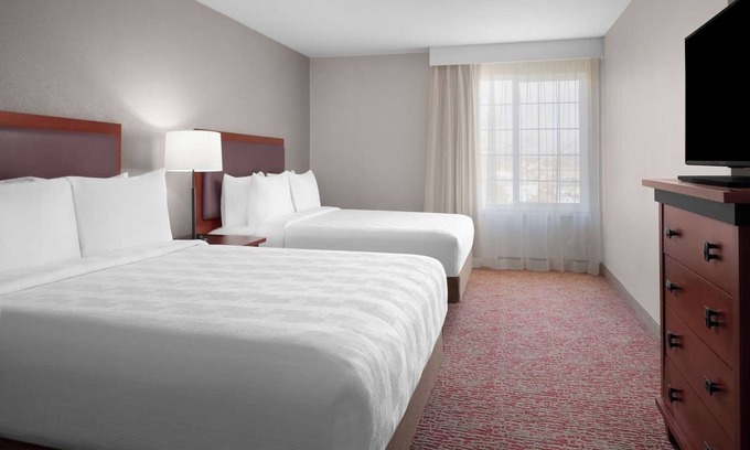 Snail Hotel | Homey Suite with Full Kitchen and Separate Living Areas - BBQ, Breakfast