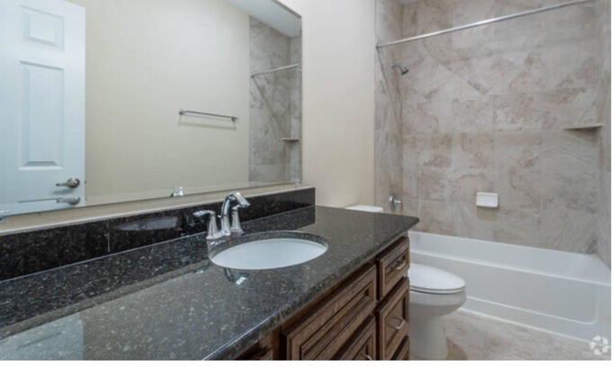 Huntsville Apartamento | Homey townhome perfect for traveling individuals looking for short-term leases