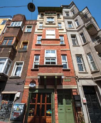 Galata Apartamento | Homie Suites - Historical Apartment Nearby Galata Tower