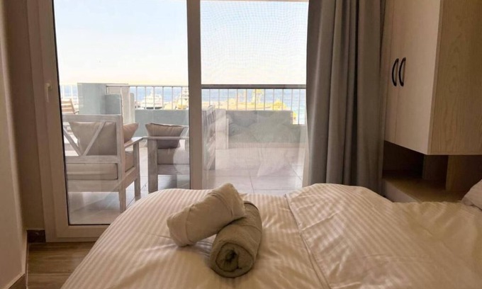 Sheraton Road -Sakkala Apartamento | Honeymoon Sea View Apartment in New Marina Hurghada