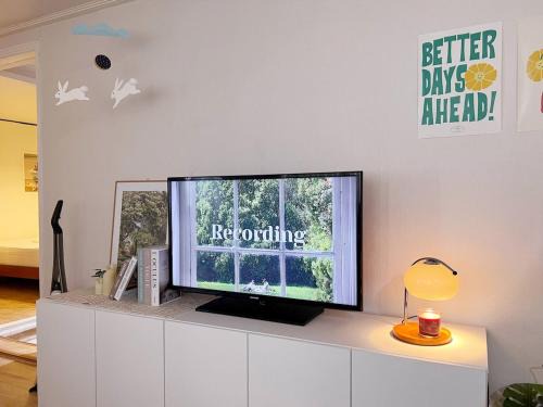 Mangwon-dong Apartamento | Hongdae Area Stay with Free Luggage Storage and Airport Bus Access