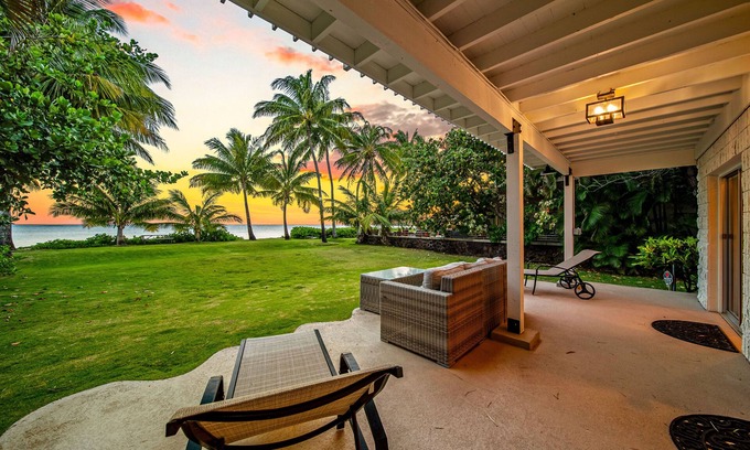 Eastern Honolulu Casa | Honolulu Beachfront Retreat by Gather: Lux Beachfront w/ Ocean Views & Comfort