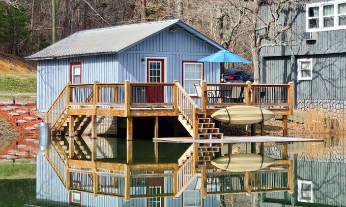 Rising Fawn Cabina | Hooked On A Feeling — Fishing Cabin