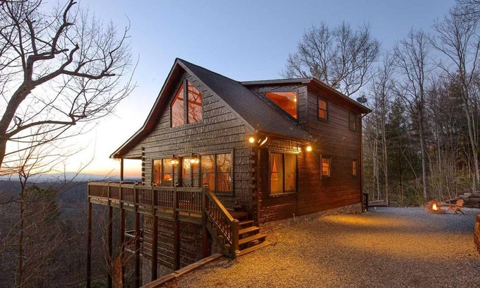 Morganton Cabina | Hoot Owl View by Escape to Blue Ridge