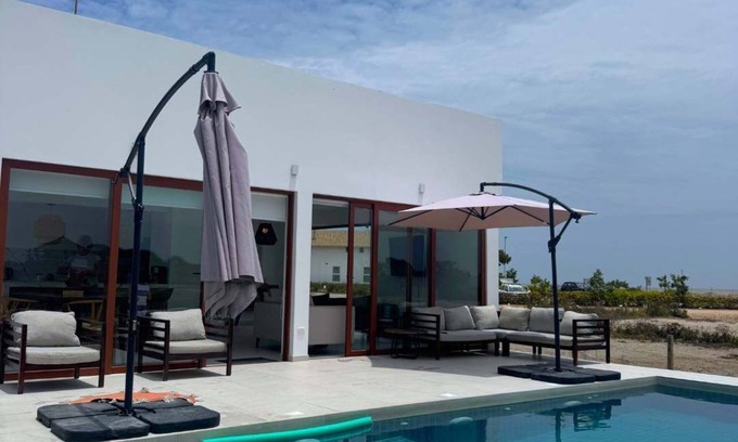 Chincha Baja Casa | HOP ANAKENA exclusiva casa de playa