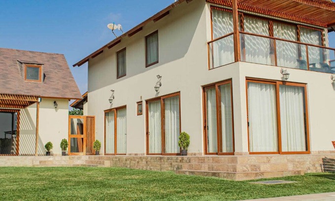 Ica Villa | HOP LAGO & MAR exclusiva en playa de chincha
