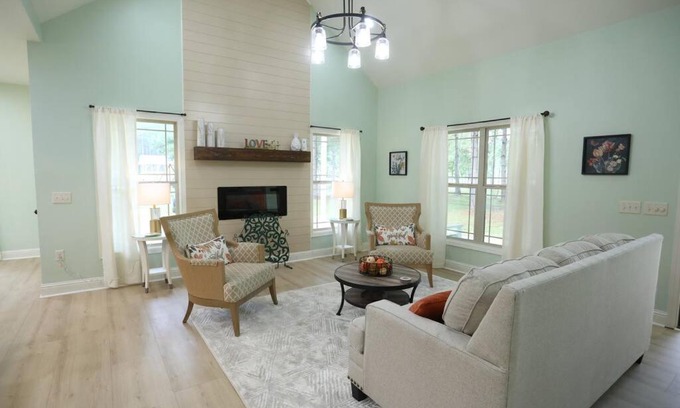 Eastman Casa | Hope House - Christian Retreat