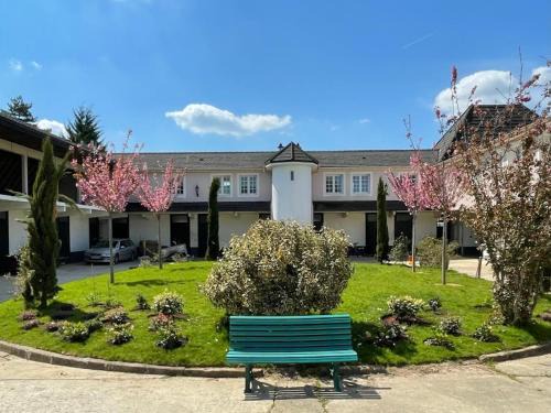 Saint-Martin-en-Biere Apartamento | Horse dream