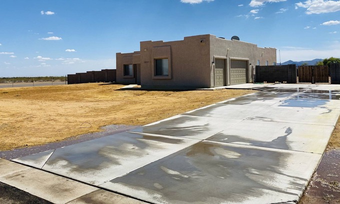 Wittmann Casa | Horse Property Near Wickenburg AZ