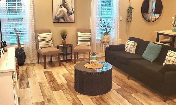 Comfort Casa | Horse Ranch Getaway