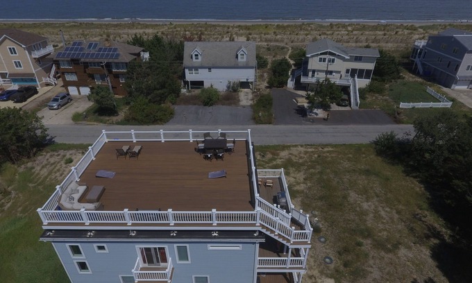 Broadkill Beach Casa | Horseshoe Haven - Roof Deck, Beach & Marsh Views, Game Room, 3min. walk to Beach