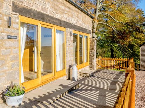 Lydney Casa | Horseshoe - Uk30759