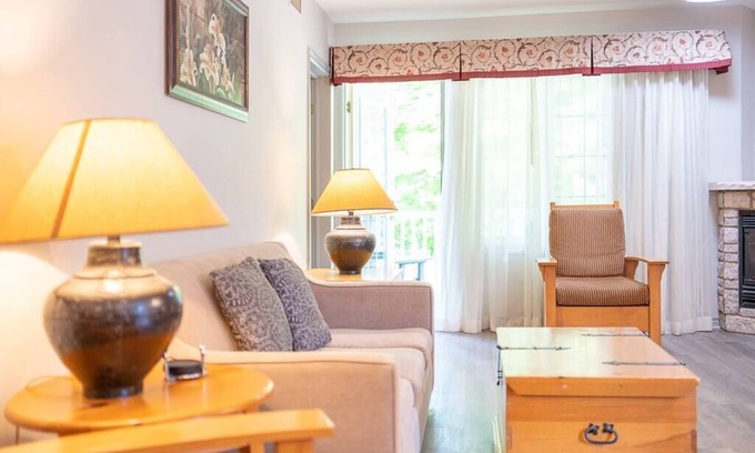 Oro-Medonte Apartamento | Horseshoe Valley Suites - The Evergreen
