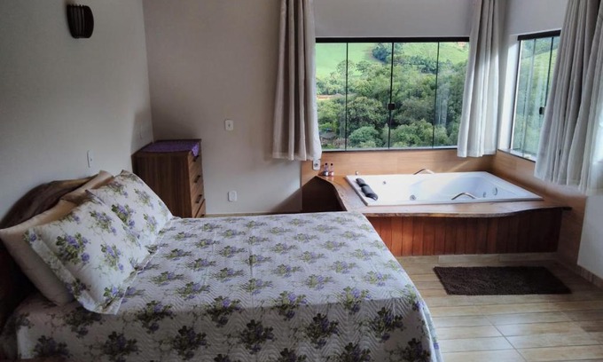 Aiuruoca Chalet De Esquí | Hospedagem Colinas Chalé 2