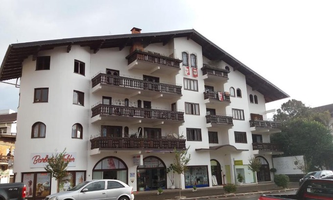 Treze Tilias Apartamento | Hospedagem da Escultora
