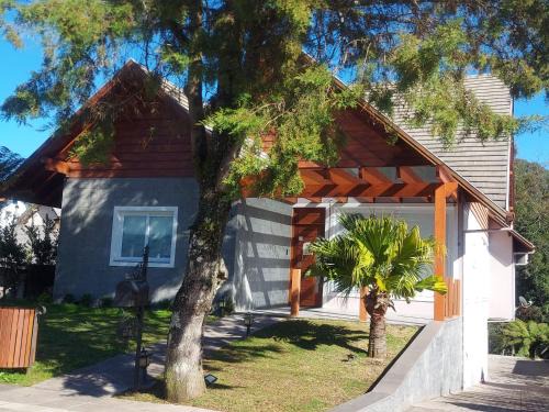 Carniel Casa | Hospedagem Jardins de Gramado