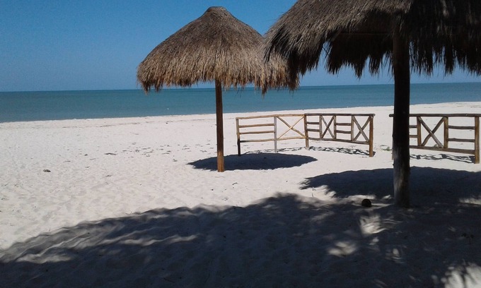 Celestun Casa | Hospedaje San Julio se encuentra en la zona turística de la playa