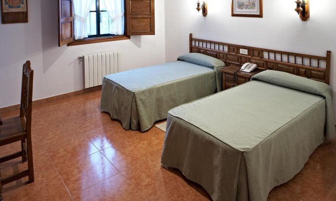 Poio Casa | Hospederia Monasterio de Poio