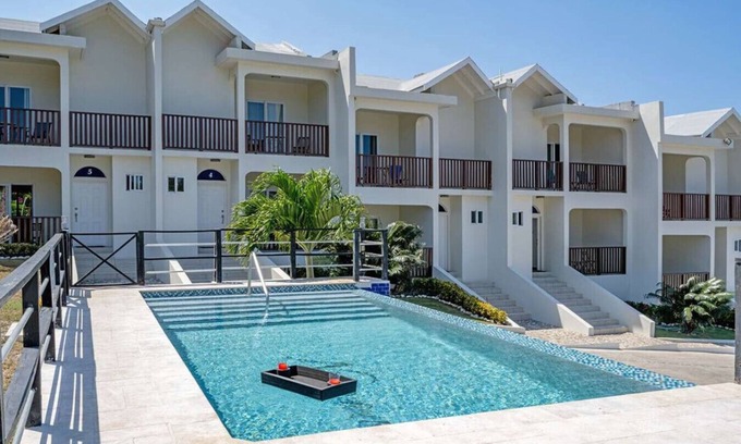 Montego Bay Apartamento | Hospitality Expert NCB All: Pool, Beach & Chef