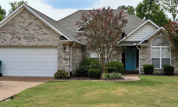 Jackson Casa | 3 Br; 2 Br house; Edgewater cove; North Jackson, TN, sleeps 6