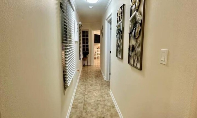 McAllen Casa | Hospitals/Mall/Airport Minutes away/Comfy King Bed