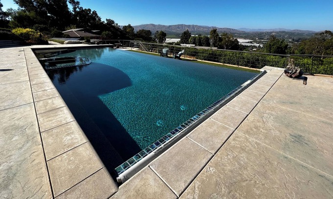 Somis Casa | Host an Event w/ Infinity Pool and Beautiful Views
