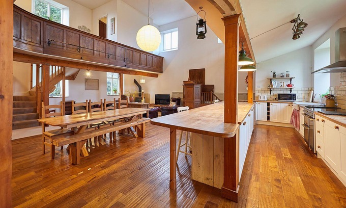 Hallington Casa | Host & Stay | Birdhope Craig Church
