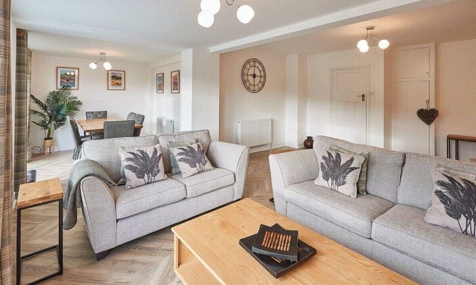 Glaisdale Casa | Host & Stay | Fern Lea