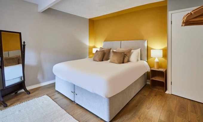 Skinningrove Casa | Host & Stay | Stone Row