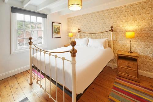 Staithes Casa | Host & Stay - Hampdon Cottage