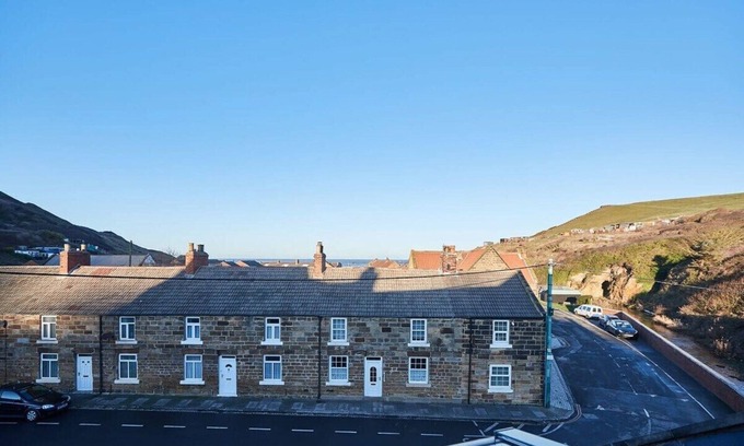 Skinningrove Casa | Host & Stay | House 1