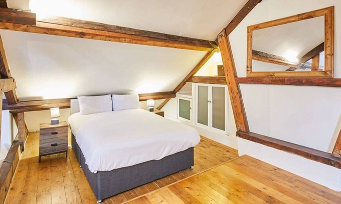 Durham Casa | Host & Stay | The Duck Pond