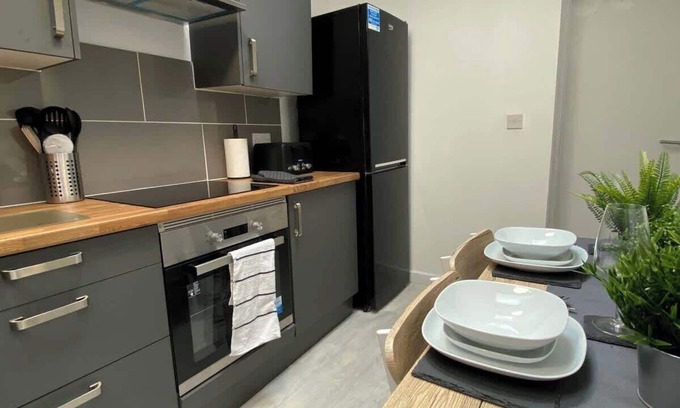 Trench Apartamento | Host & Stay | Waterfront