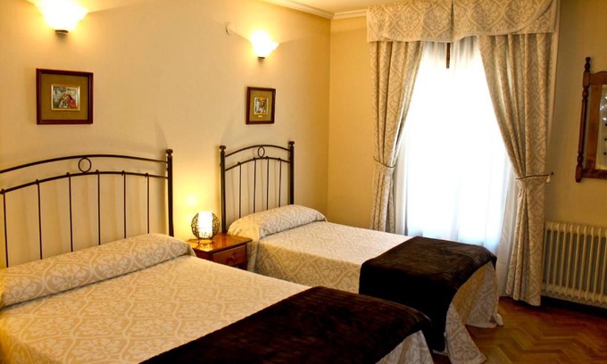 Old Town of Avila Casa | Hostal Alcántara