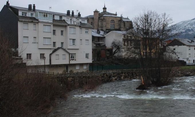 Villafranca del Bierzo Casa | Hostal Burbia