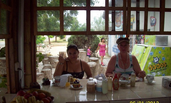 Salinas Otro | Hostal Camping Beach