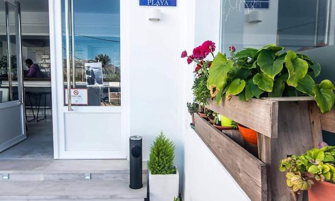 Los Escullos Casa | HOSTAL CASA EMILIO