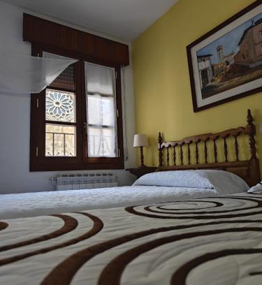 Villalcazar de Sirga Casa | Hostal las Cantigas