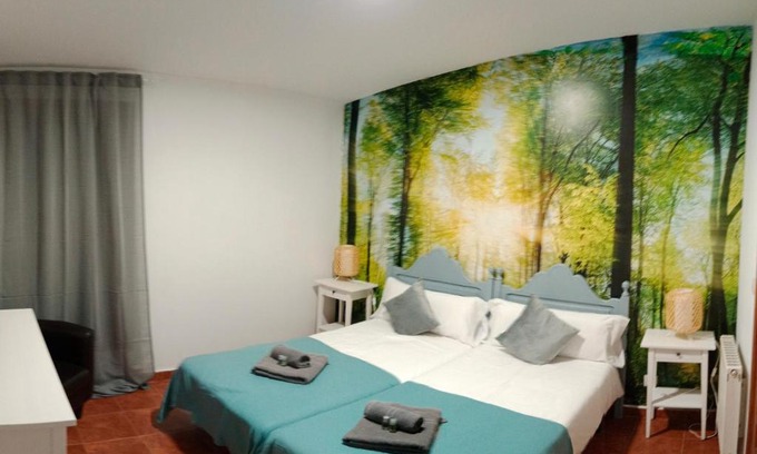 Urries Casa | HOSTAL & RESTAURANTE URRIES