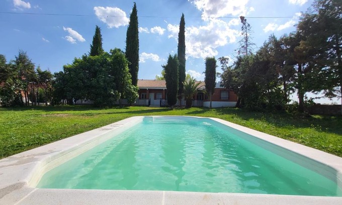 San Martin de Montalban Casa | Hostal San Martin de Montalban
